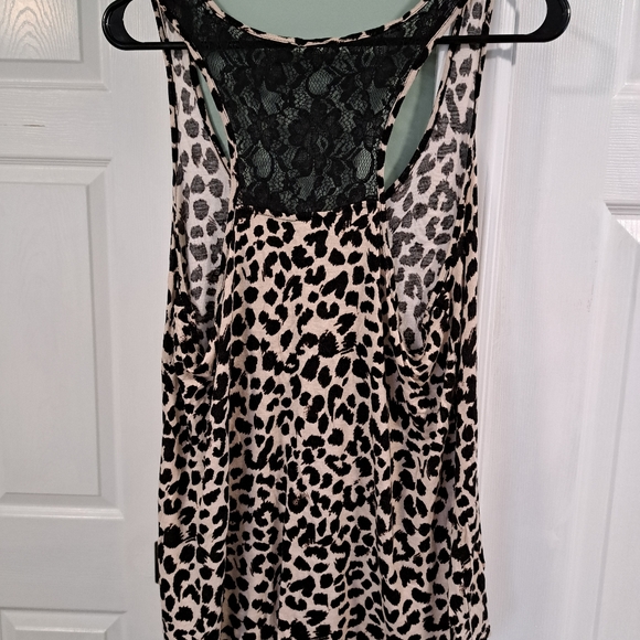 Tank - Picture 3 of 4